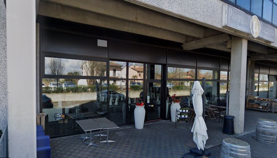 Bar in vendita Arcore MI Lombardia Hypo Vorarlberg Immo Italia portico