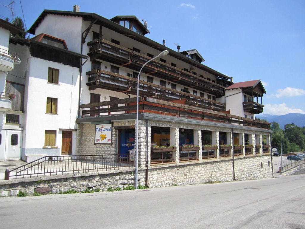 Supermercato vendita Enego VI Hypo Vorarlberg Immo Italia