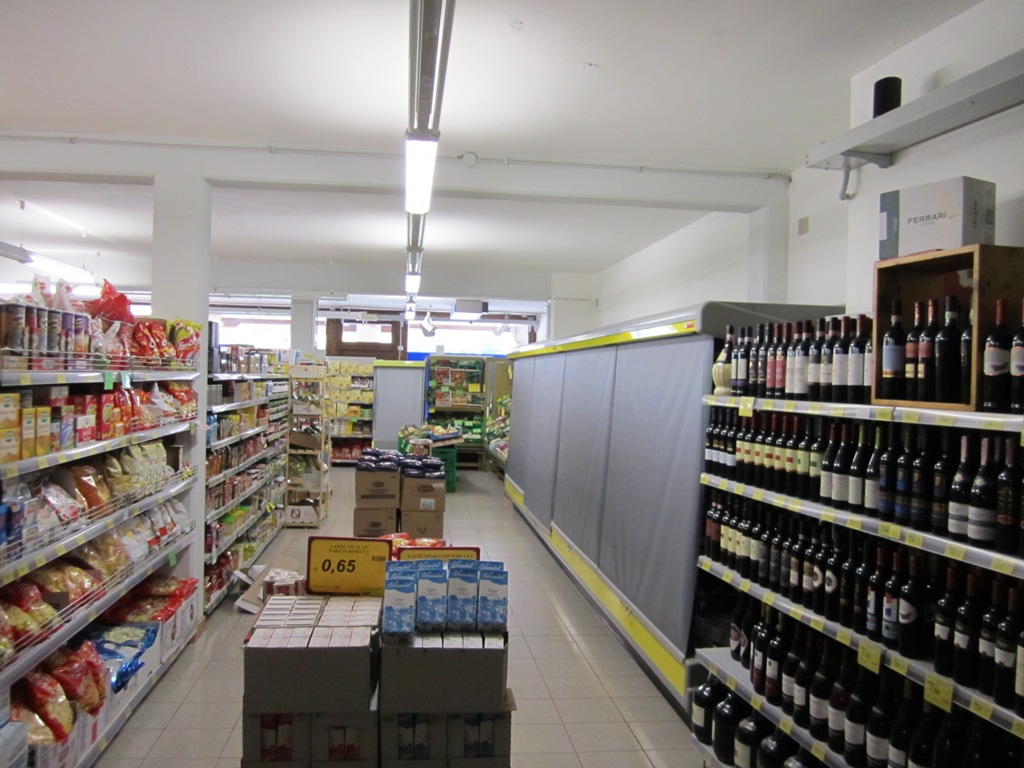 Supermercato vendita Enego interno