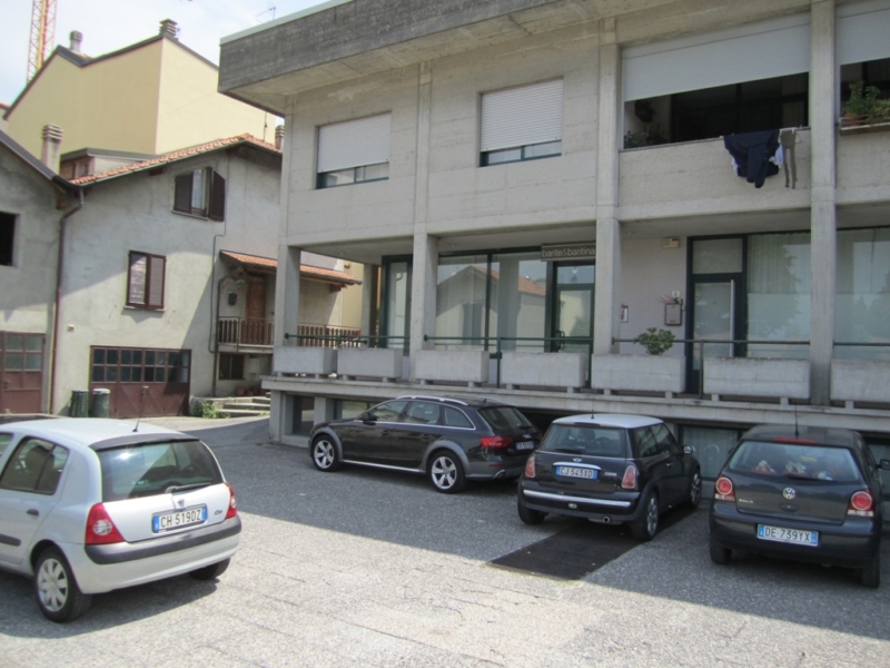 Ufficio in vendita Figino Serenza CO Lombardia Hypo Vorarlberg Immo Italia vista piazzale