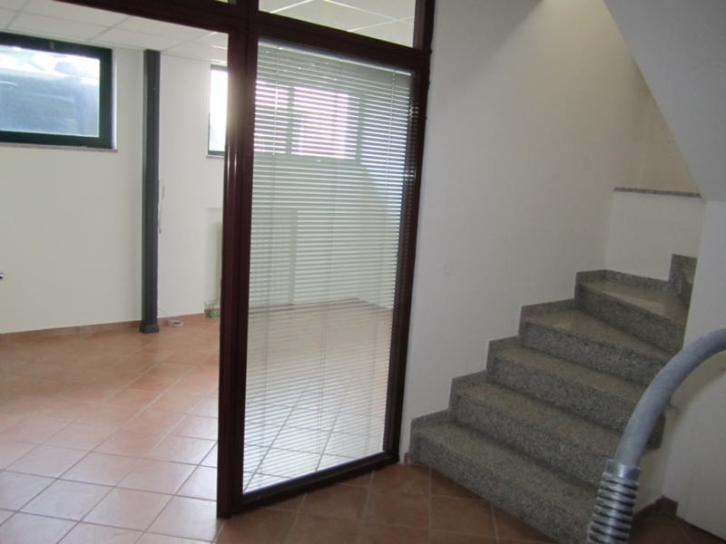 Ufficio in vendita Figino Serenza piano interrato