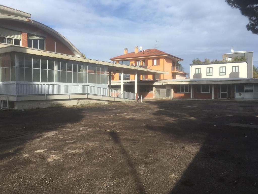 Capannne in vendita Tradate VA Lombardia Hypo Vorarlberg Immo Italia piazzale