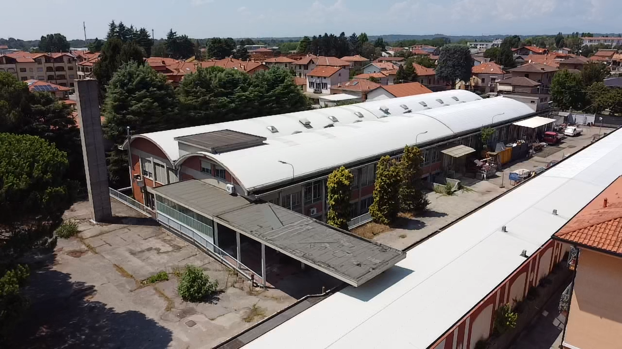 Capannne in vendita Tradate VA Lombardia Hypo Vorarlberg Immo Italia vista aerea