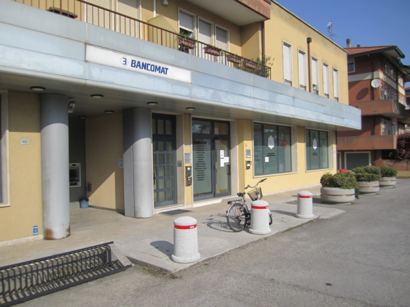 Negozio in vendita Badia Polesine RO Hypo Vorarlberg Immo Italia Srl ingresso