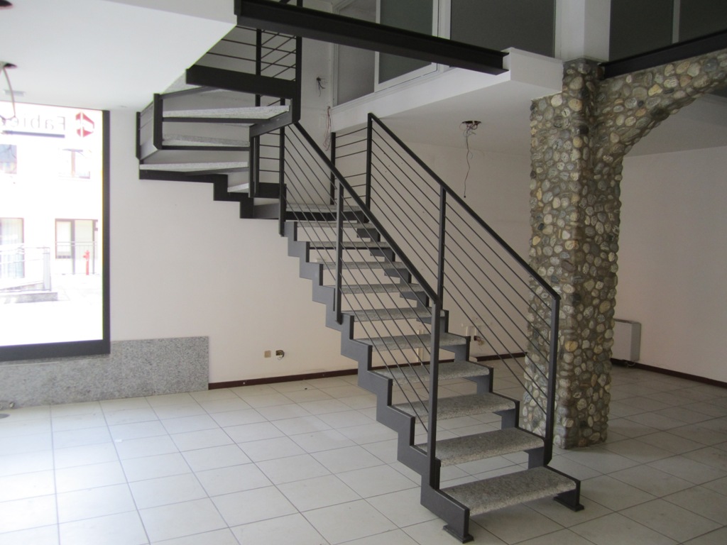 Ufficio in vendita Luino VA Lombardia Hypo Vorarlberg Immo Italia scala